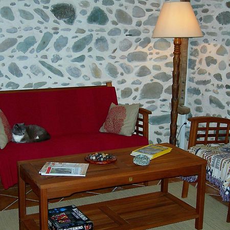 Maison D'Hotes Les 3 Baudets Issor Luaran gambar