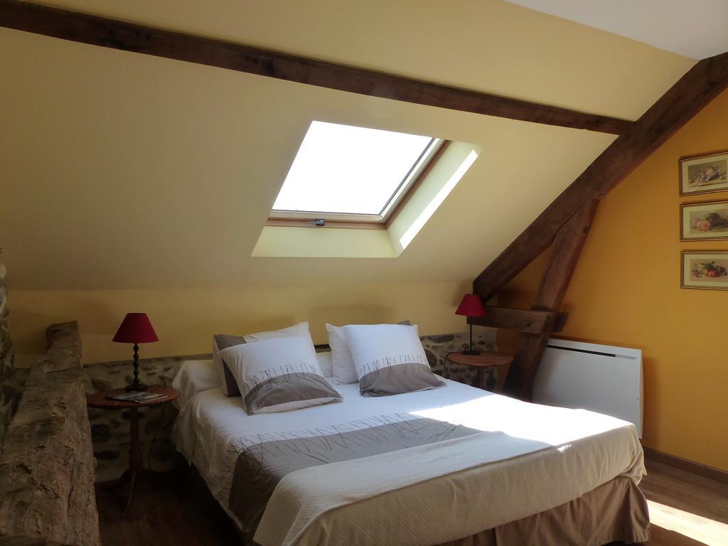 Maison D'Hotes Les 3 Baudets Issor Luaran gambar